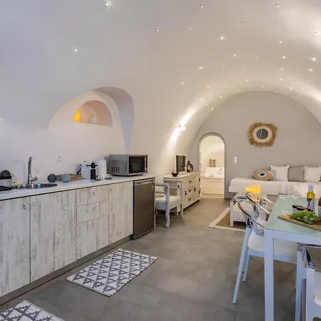 Volcave Karterados (Santorini)